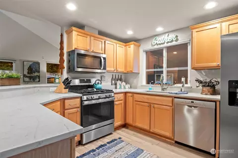 Kitchen - 18925 1st Ave SE, Bothell, WA 98012 photo 2 of 2
