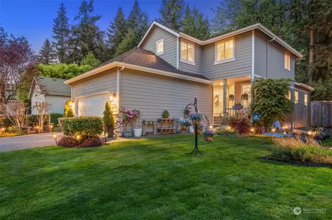 Exterior - 18925 1st Ave SE, Bothell, WA 98012 photo 4 of 13