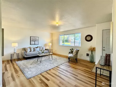 60 E Peyton Pl, Shelton, WA 98584