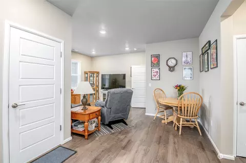 Entry Way - 2688 Olie Ann Pl, Enumclaw, WA 98022 photo 2 of 2