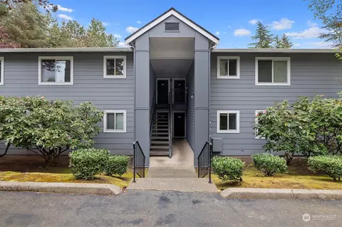 12642 100th Ln NE #E122, Kirkland, WA 98034