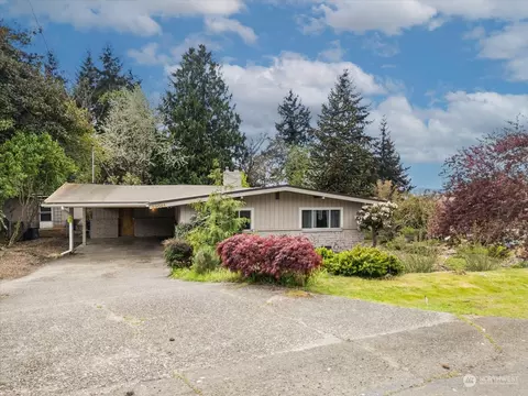 23061 17th Ave S, Des Moines, WA 98198