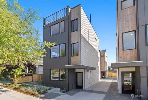 921 NW 59th St, Seattle, WA 98107