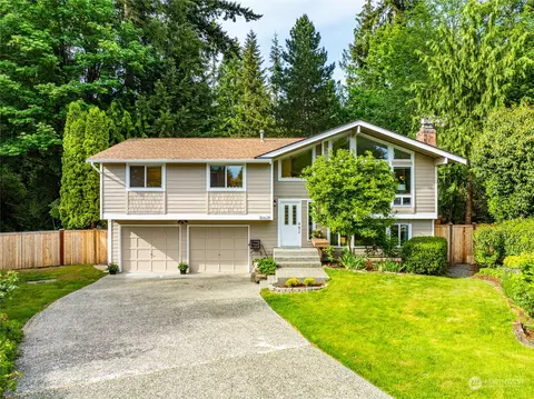 16624 22nd Ave SE, Bothell, WA 98012