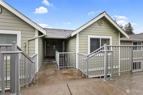 1680 Liberty St #202, Lynden, WA 98264