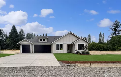 10116 Royal Valley Rd NE, Poulsbo, WA 98370