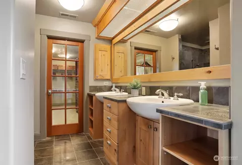 903 N 68th St, Seattle, WA 98103 photo 22