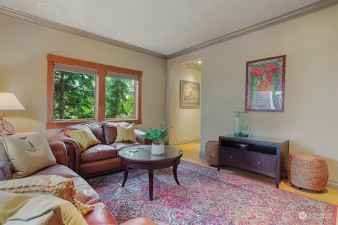 903 N 68th St, Seattle, WA 98103 photo 17