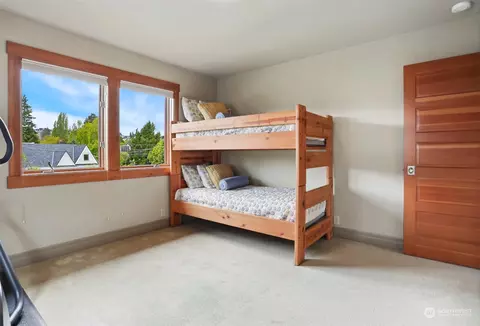 903 N 68th St, Seattle, WA 98103 photo 28