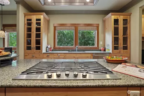 903 N 68th St, Seattle, WA 98103 photo 10