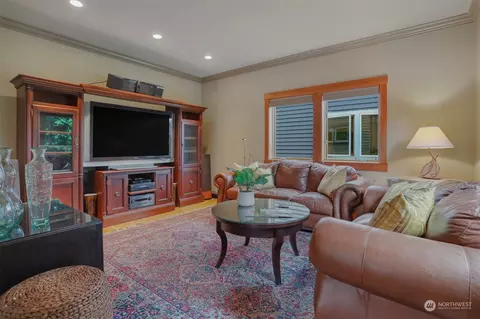 903 N 68th St, Seattle, WA 98103 photo 16