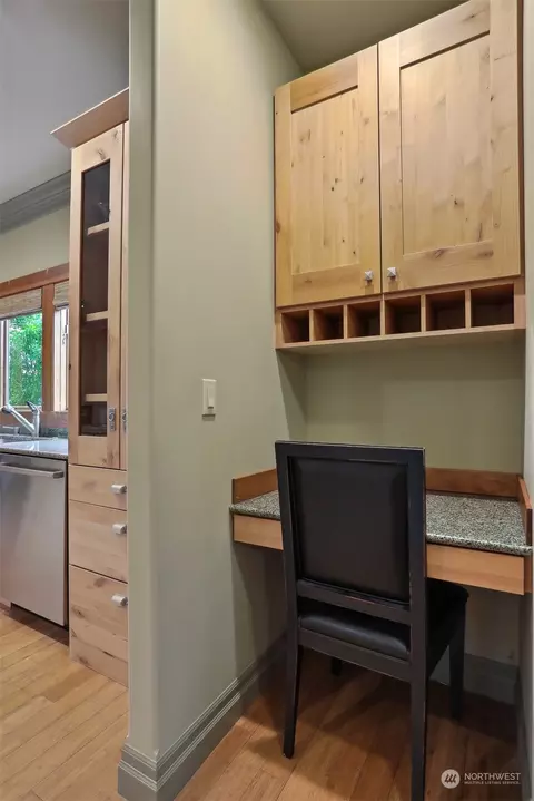 903 N 68th St, Seattle, WA 98103 photo 14