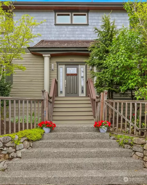 903 N 68th St, Seattle, WA 98103 photo 3