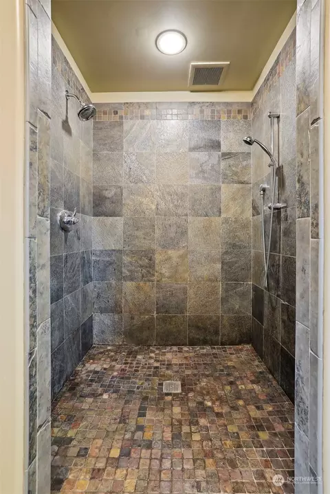 903 N 68th St, Seattle, WA 98103 photo 24