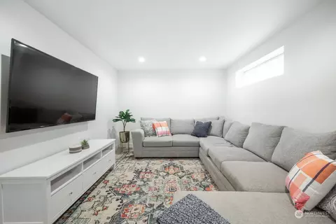 Living - 131 29th Ave E #1, Seattle, WA 98112 photo 5 of 7