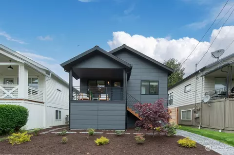 Exterior - 131 29th Ave E #1, Seattle, WA 98112 photo 2 of 7