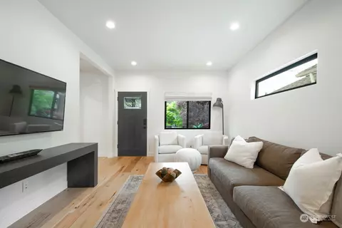 Living - 131 29th Ave E #1, Seattle, WA 98112 photo 3 of 7
