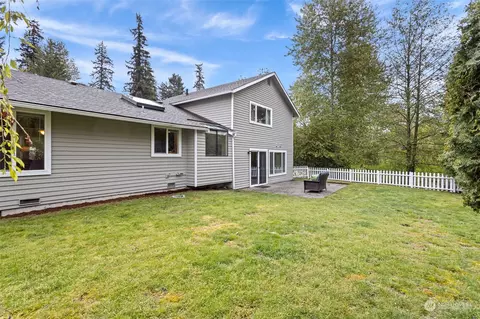 Exterior - 18308 26th Dr SE, Bothell, WA 98012 photo 3 of 3