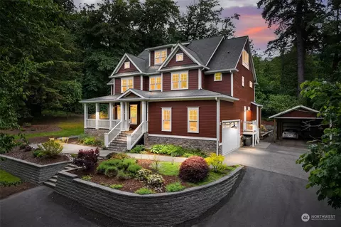 5310 E Hillcrest Dr, Port Orchard, WA 98366