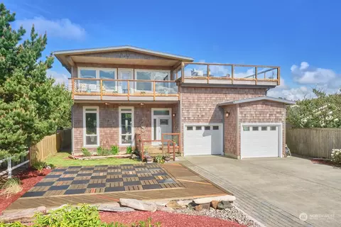 31718 G St, Ocean Park, WA 98640