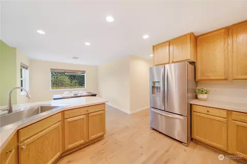 Kitchen - 15121 197th St E, Orting, WA 98360 photo 3 of 3