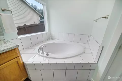 Bath - 15121 197th St E, Orting, WA 98360 photo 5 of 6