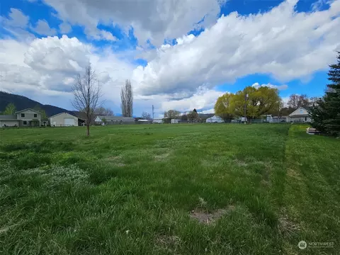 11 W Nn W King St, Chewelah, WA 99109