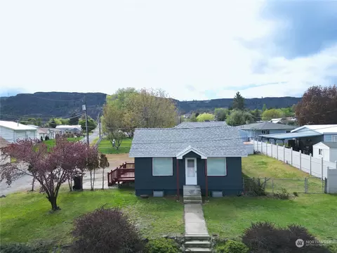 110 E Grand Ave, Electric City, WA 99123