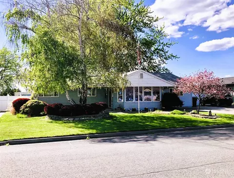 810 S 4th Ave, Othello, WA 99344