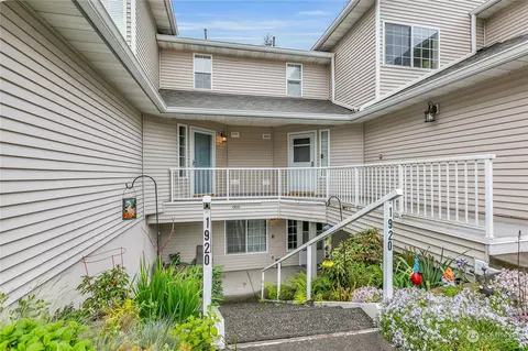 1920 S 368th Pl #205, Federal Way, WA 98003