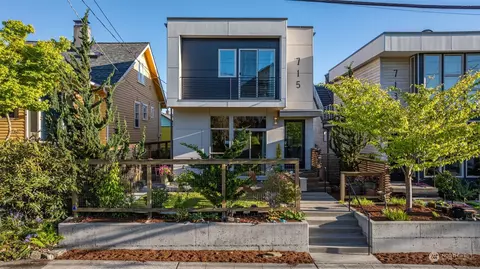 715 N 77th, Seattle, WA 98103