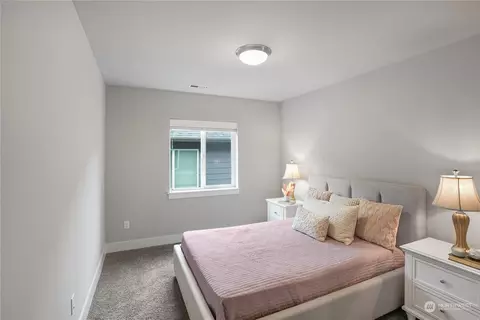 Bedroom - 1218 198th Pl SE, Bothell, WA 98012 photo 2 of 5