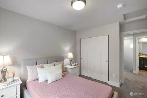 Bedroom - 1218 198th Pl SE, Bothell, WA 98012 photo 3 of 5