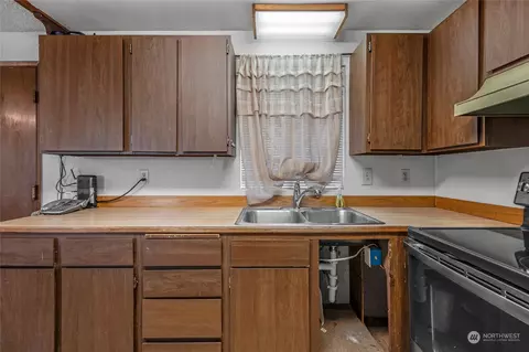 10023 NE 202nd St, Bothell, WA 98011 photo 12