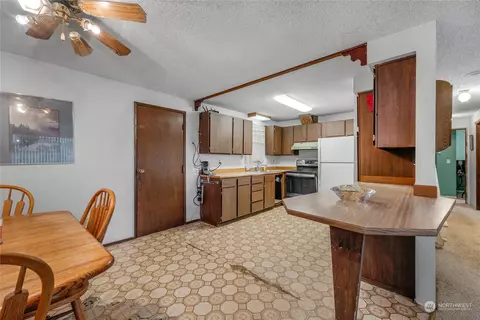 10023 NE 202nd St, Bothell, WA 98011 photo 9