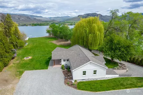 13 Elgin Way, Oroville, WA 98844