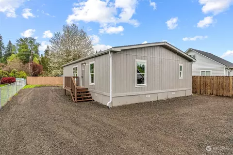 1104 NW Mill Ave, Winlock, WA 98596