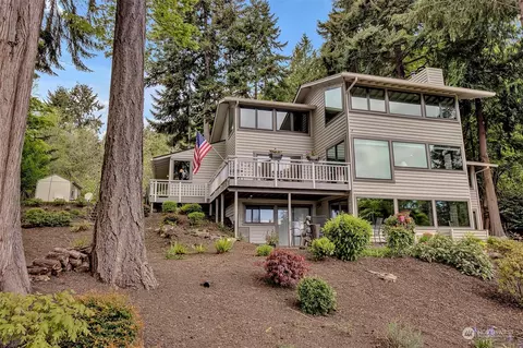 9794 NE Murden Cove Dr, Bainbridge Island, WA 98110