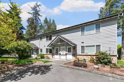 7909 218th St SW #C, Edmonds, WA 98026