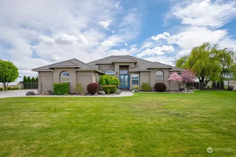9027 Dune Lake Rd SE, Moses Lake, WA 98837