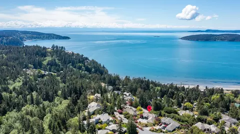 11646 Pointe Pl, Anacortes, WA 98221