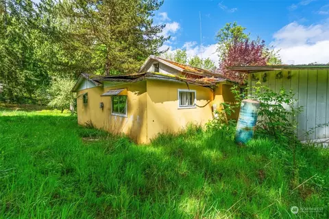 2424 Westside Hwy, Castle Rock, WA 98611
