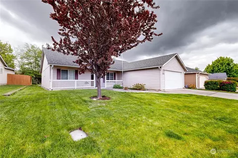 2340 Hawk Dr, Walla Walla, WA 99362