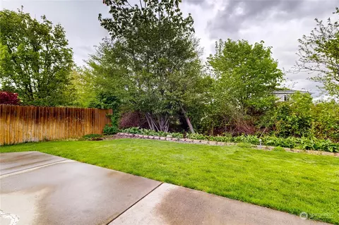 Exterior - 2340 Hawk Dr, Walla Walla, WA 99362 photo 5 of 11