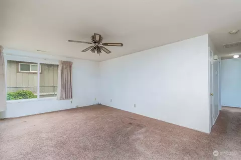 340 Douglas St, Longview, WA 98632 photo 5