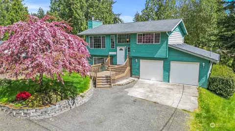 3932 Silver Ln NW, Bremerton, WA 98312