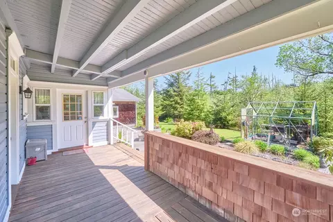 2104 Willow Rd, Seaview, WA 98644 photo 9