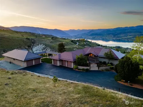 825 Hawks Meadow Rd, Chelan, WA 98816