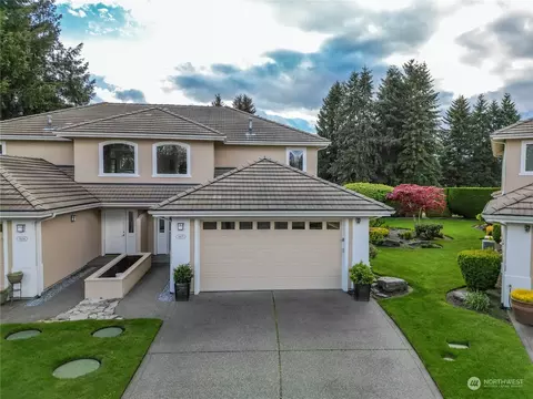6825 Fairway Ln SE, Olympia, WA 98501