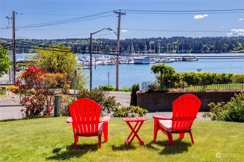 700 NE Shorewood Ct, Poulsbo, WA 98370